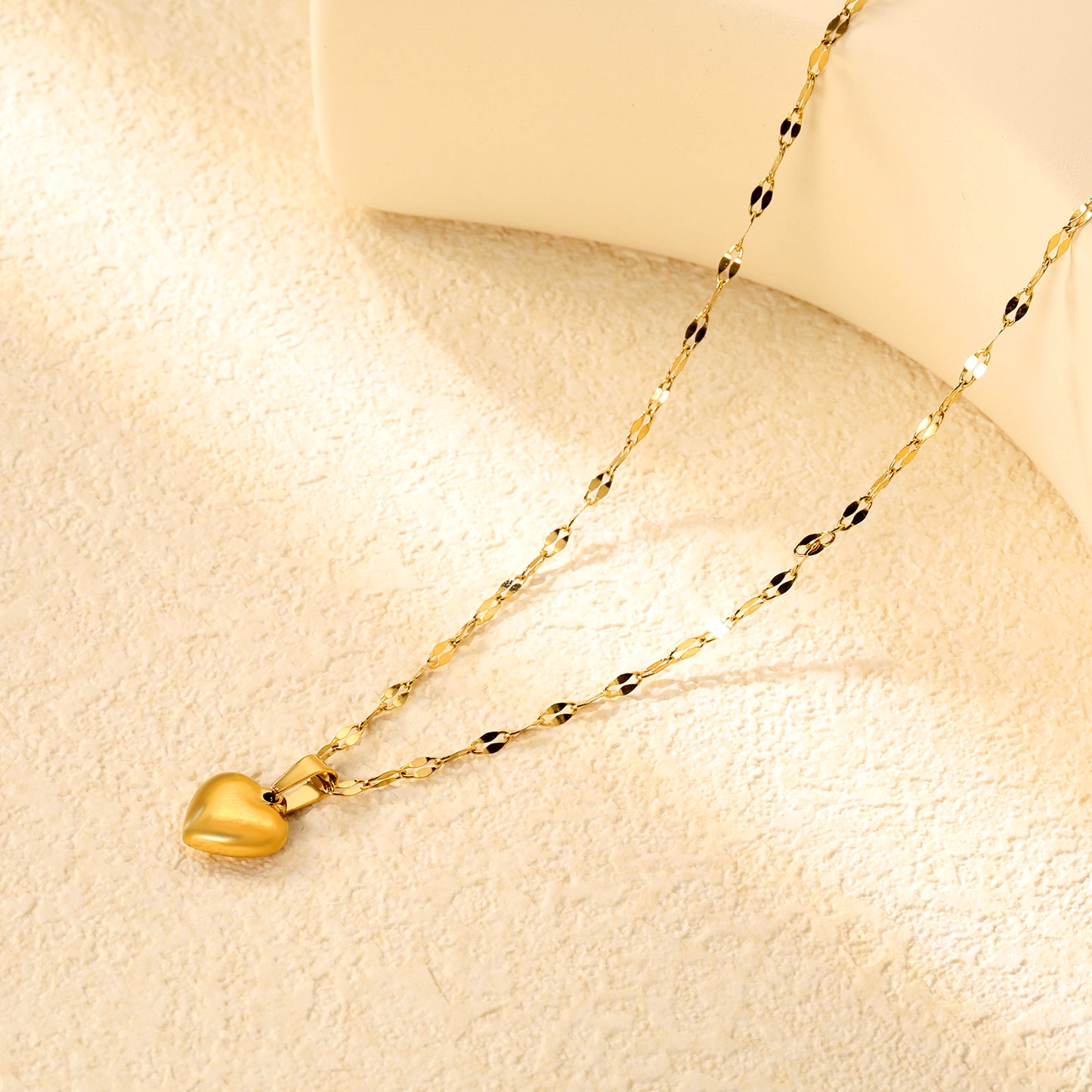 Heart Glow Necklace