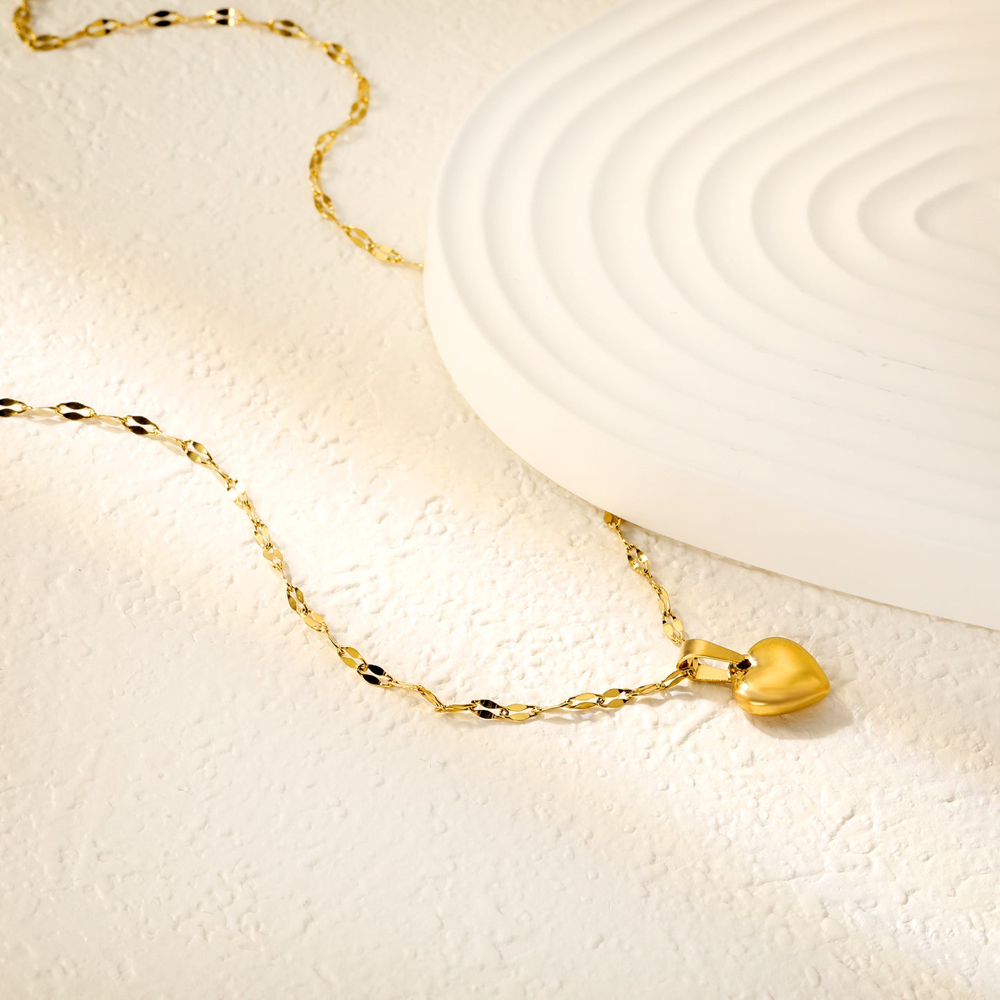 Heart Glow Necklace